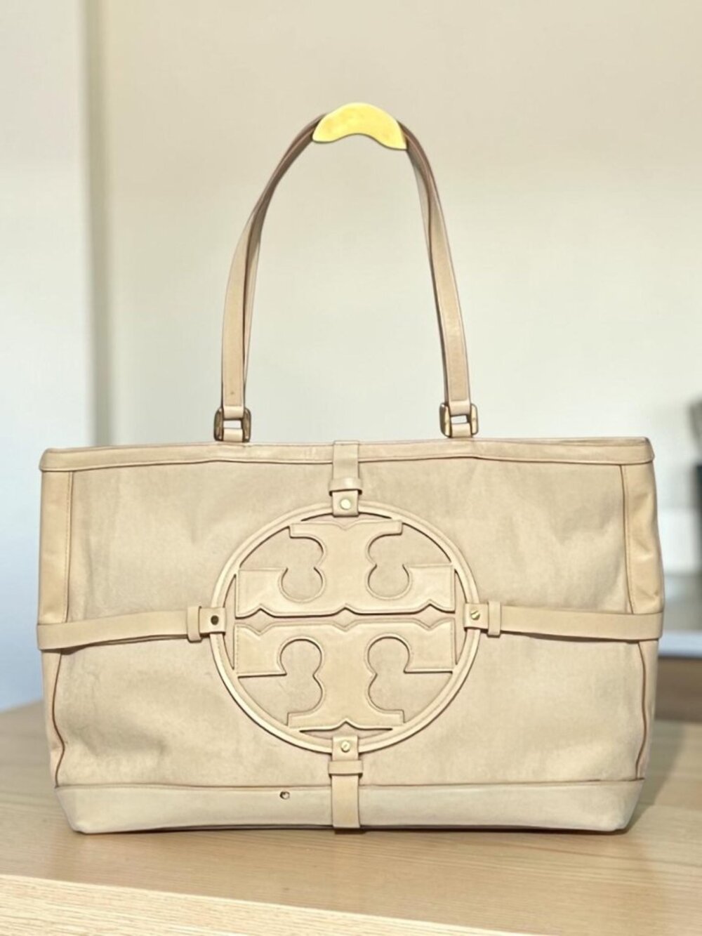 RARE!!!!  Authentic Tory Burch Large Winter White Holly Soulder Bag/Satchel